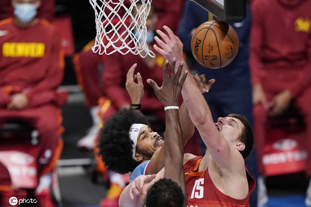 爱游戏体育-关于阿扎伦卡在掘金比赛中逆转，突破纪录引发热议！的信息